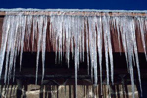 Ice-Dams-For-Autumn-Property-Checklist-Article-300x200