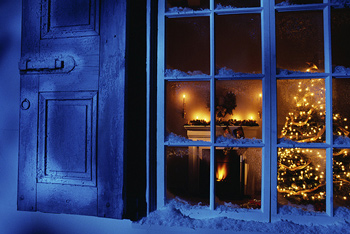 festive-decorations-through-window-for-winter-selling-tips-article