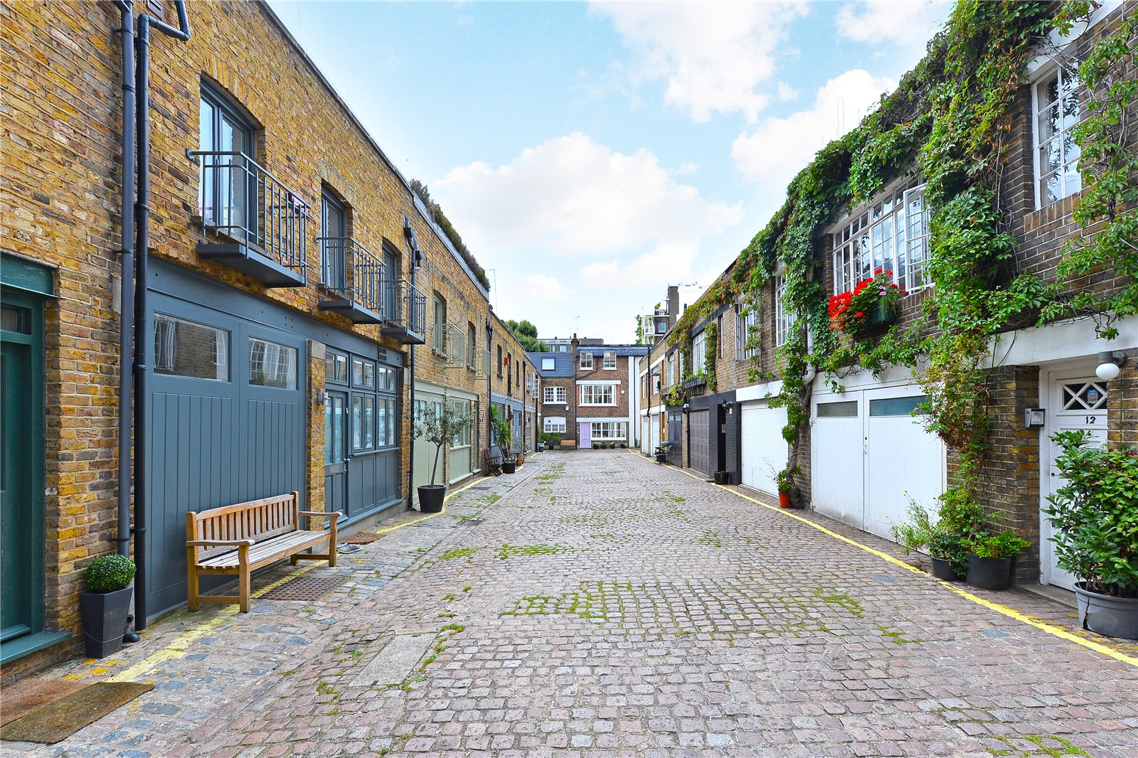 PROJECT FOCUS: THE MEWS AT THE CONNAUGHT – Loomah