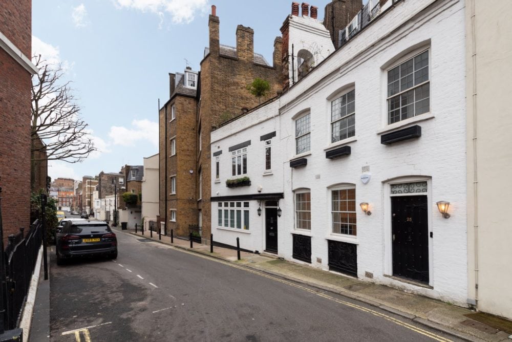 Discover Hays Mews, Mayfair, London, W1J