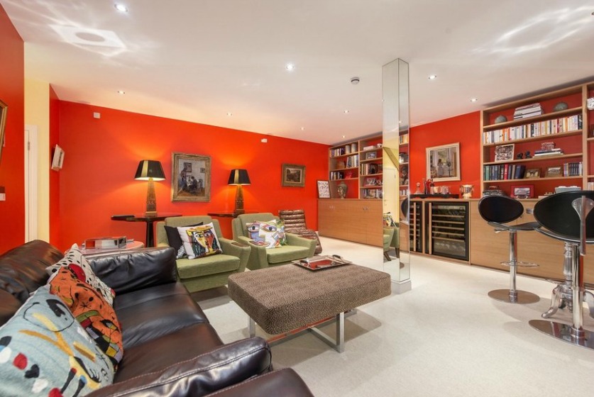 This stylishly furnished mews house is an ideal buy-to-let owing to its great location