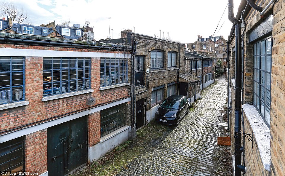 Mews street in Islington