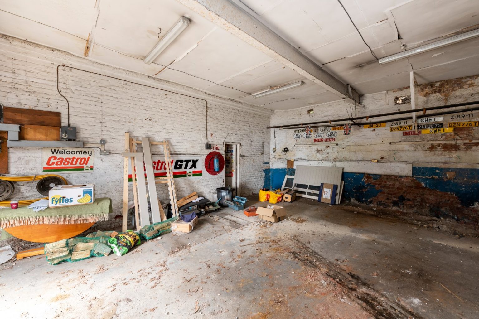 Russell Gardens Mews 0 Bed Mews For Sale London, W14 Lurot Brand