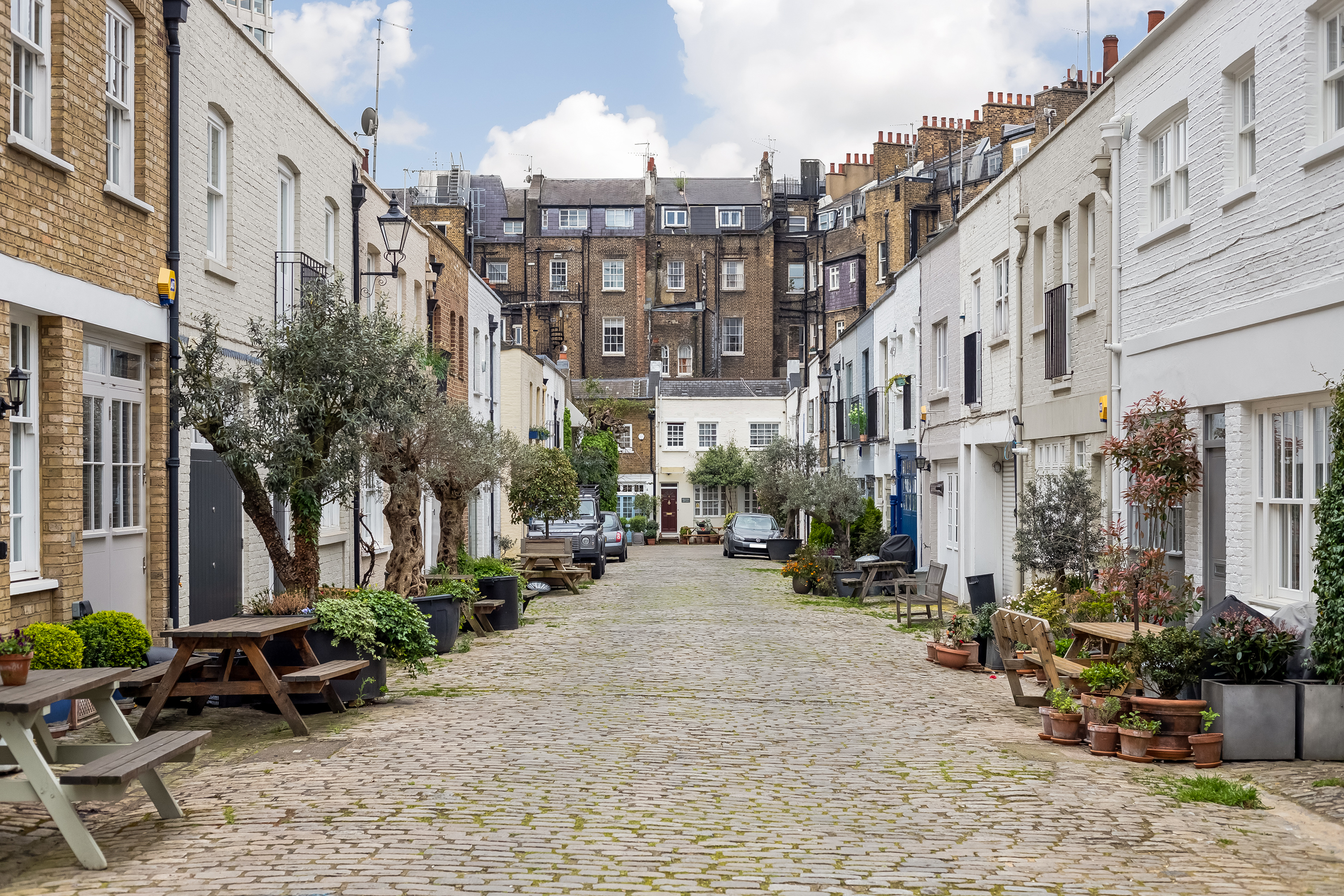 Bathurst Mews in London