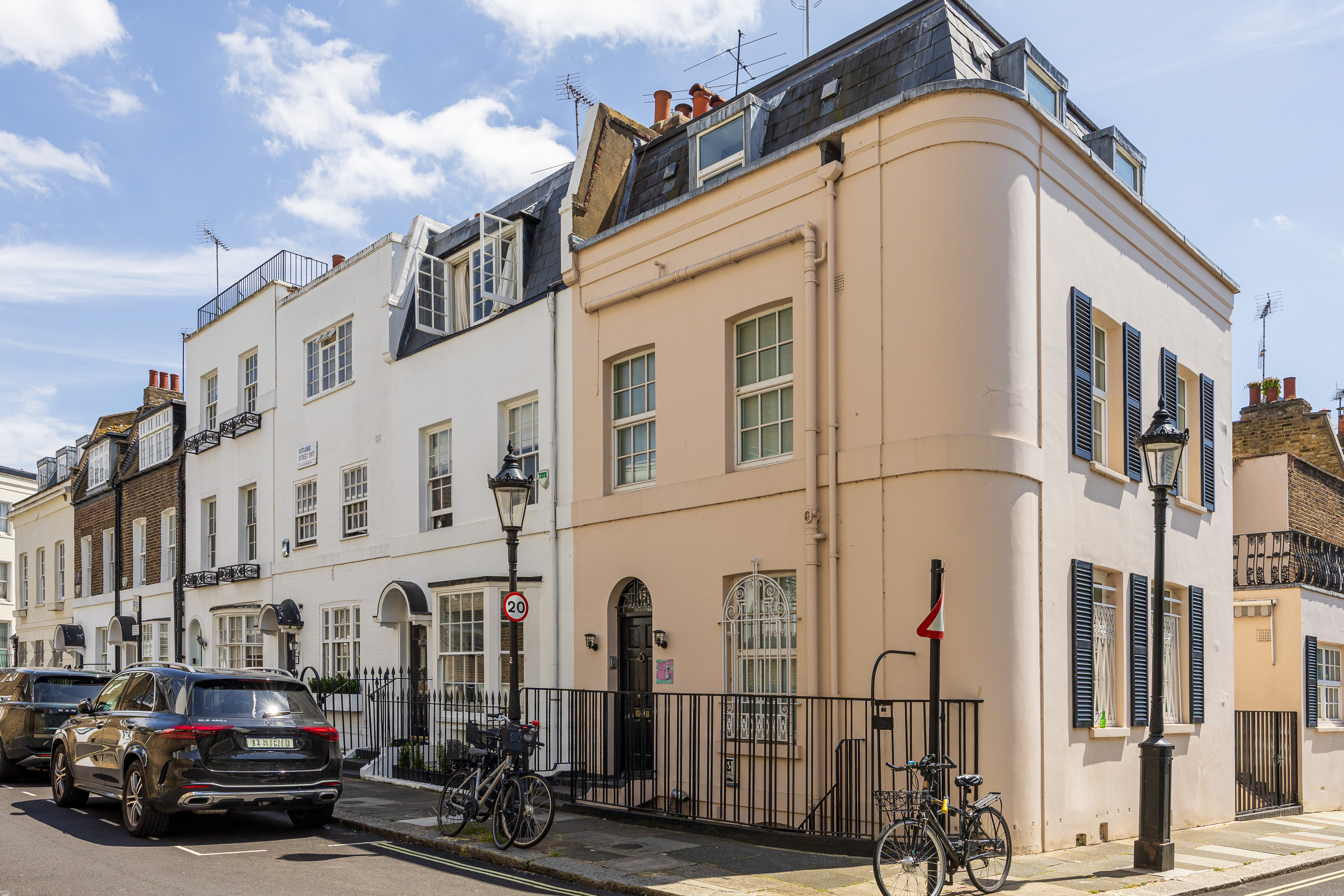 A pink property in Knightsbridge