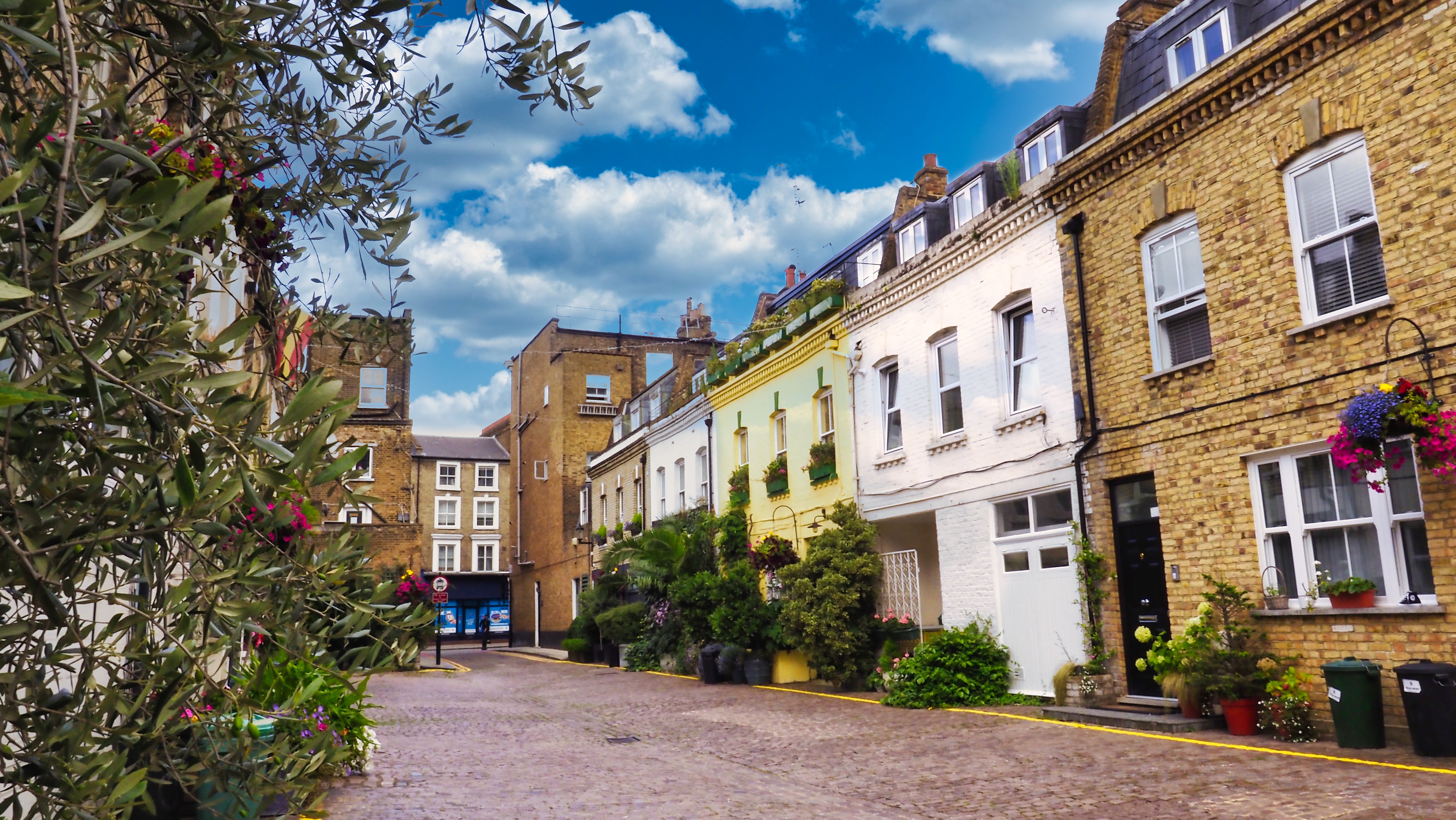 A Mews Street In London Where You Can Rent A Mews House