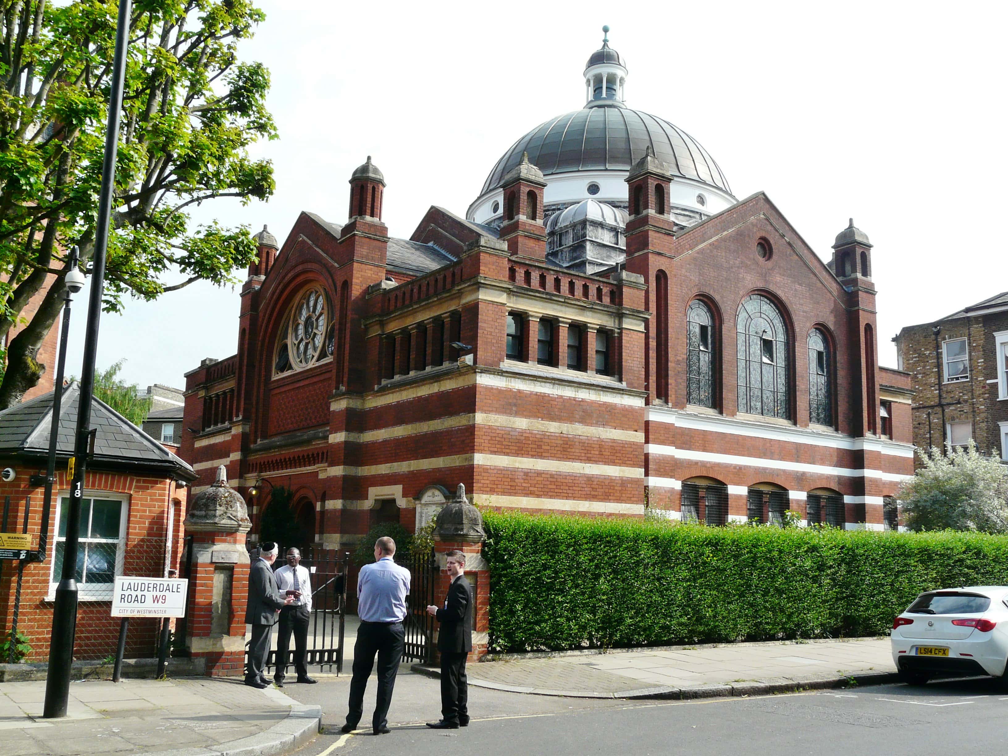 The Exterior Of The Spanish And Portuguese Synagogue In Maida Vale, Near To London Mews
