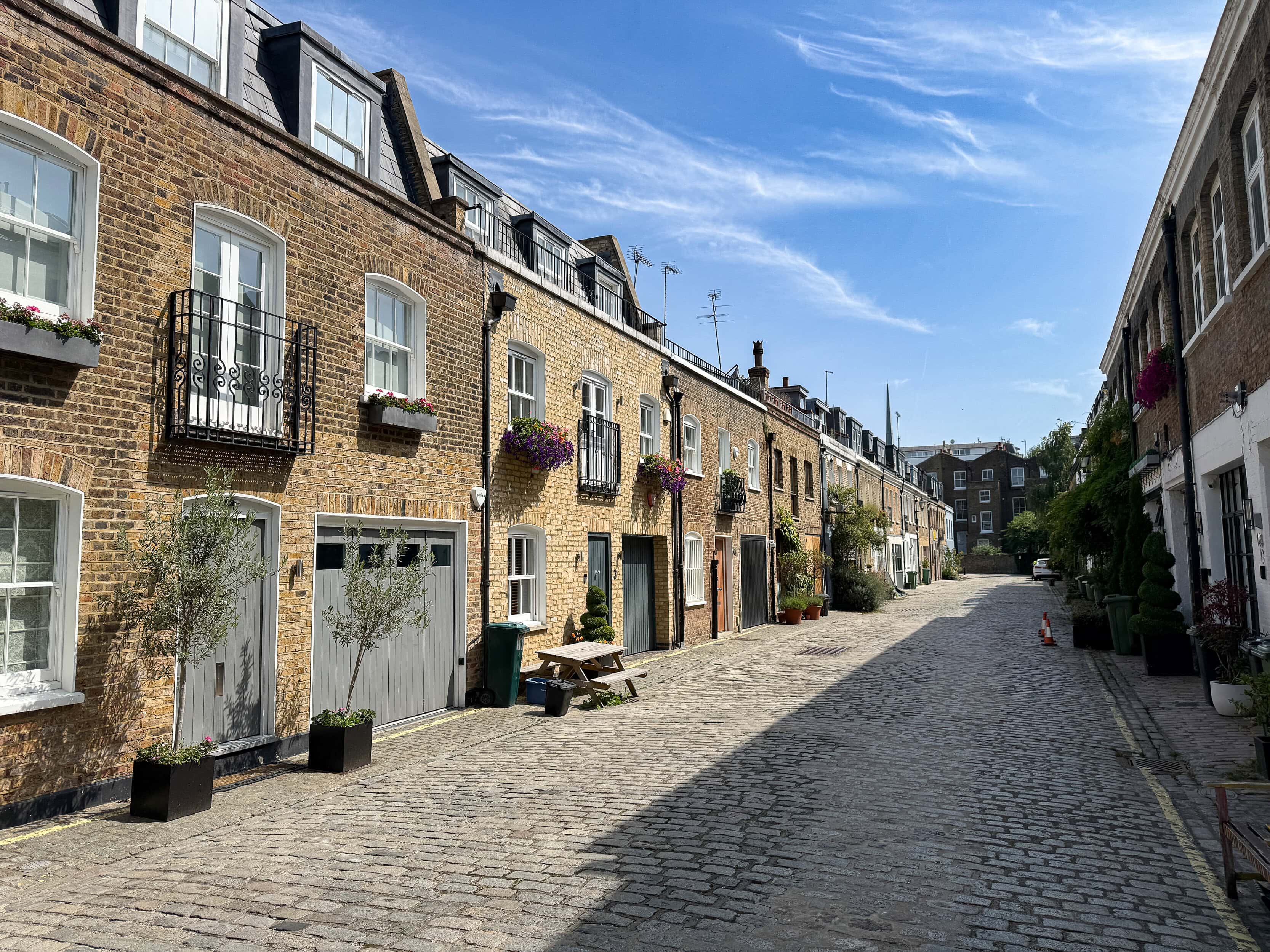 Houses In Pindock Mews In London