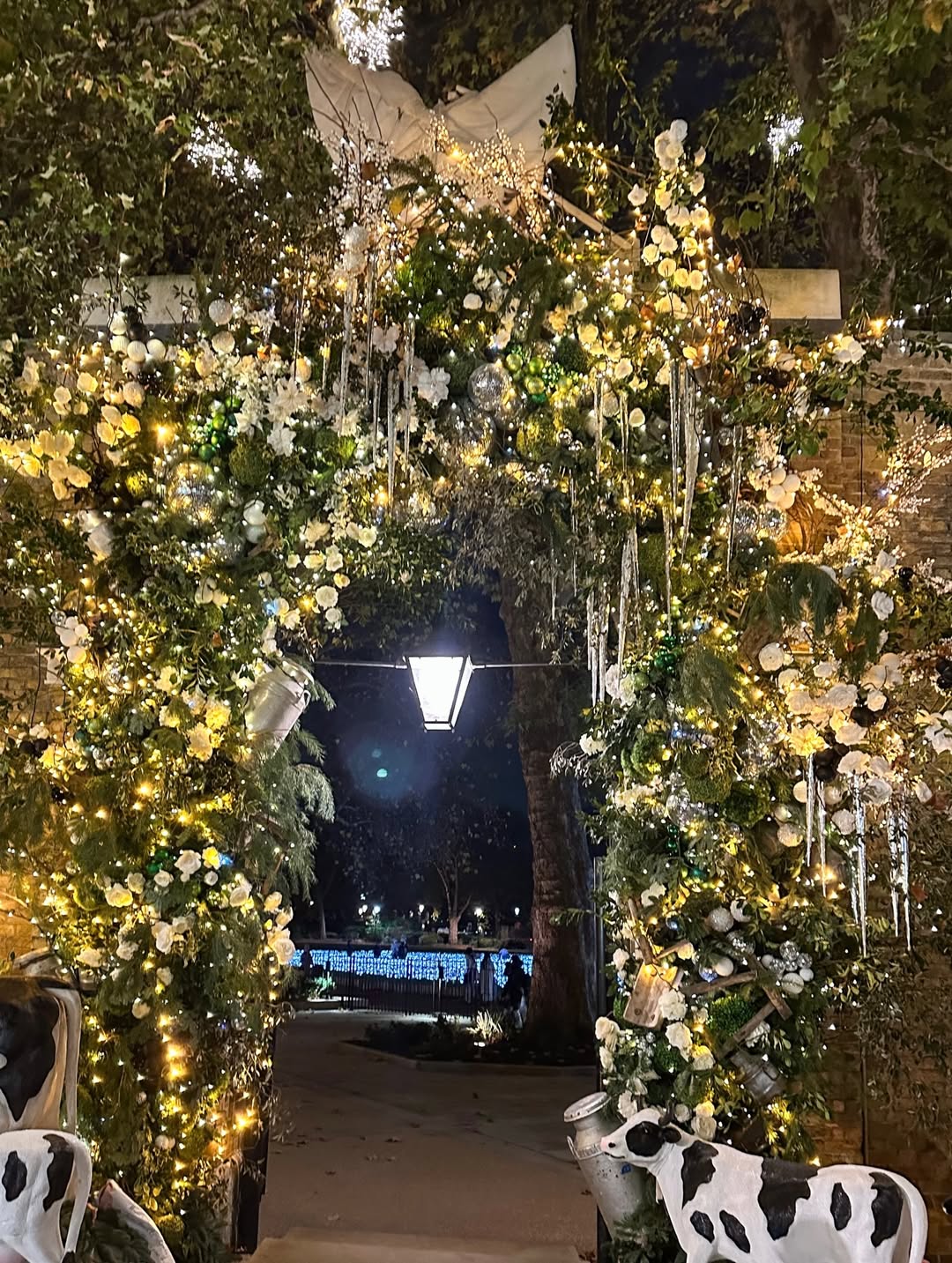 A christmas tree design with lights