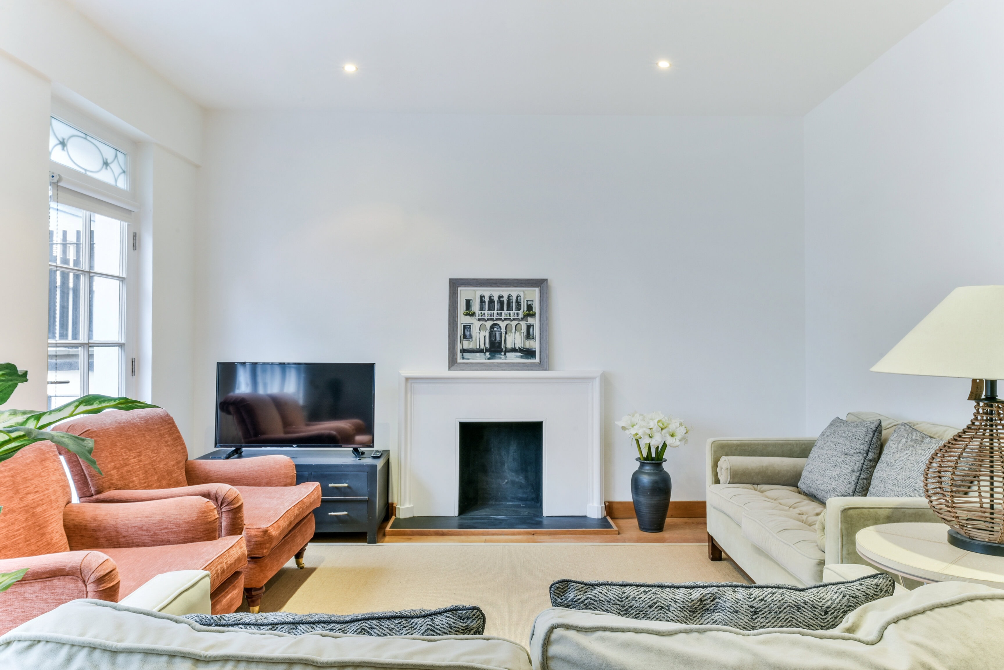 A mews house for rent in Marylebone