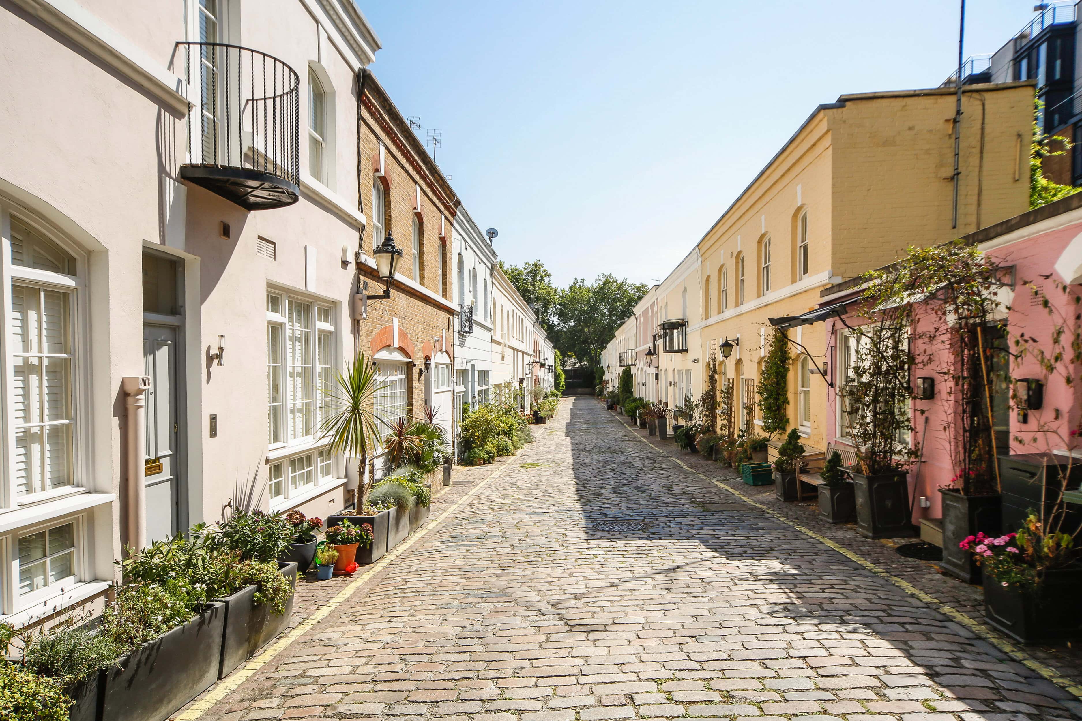 Renting in South Kensington in a mews