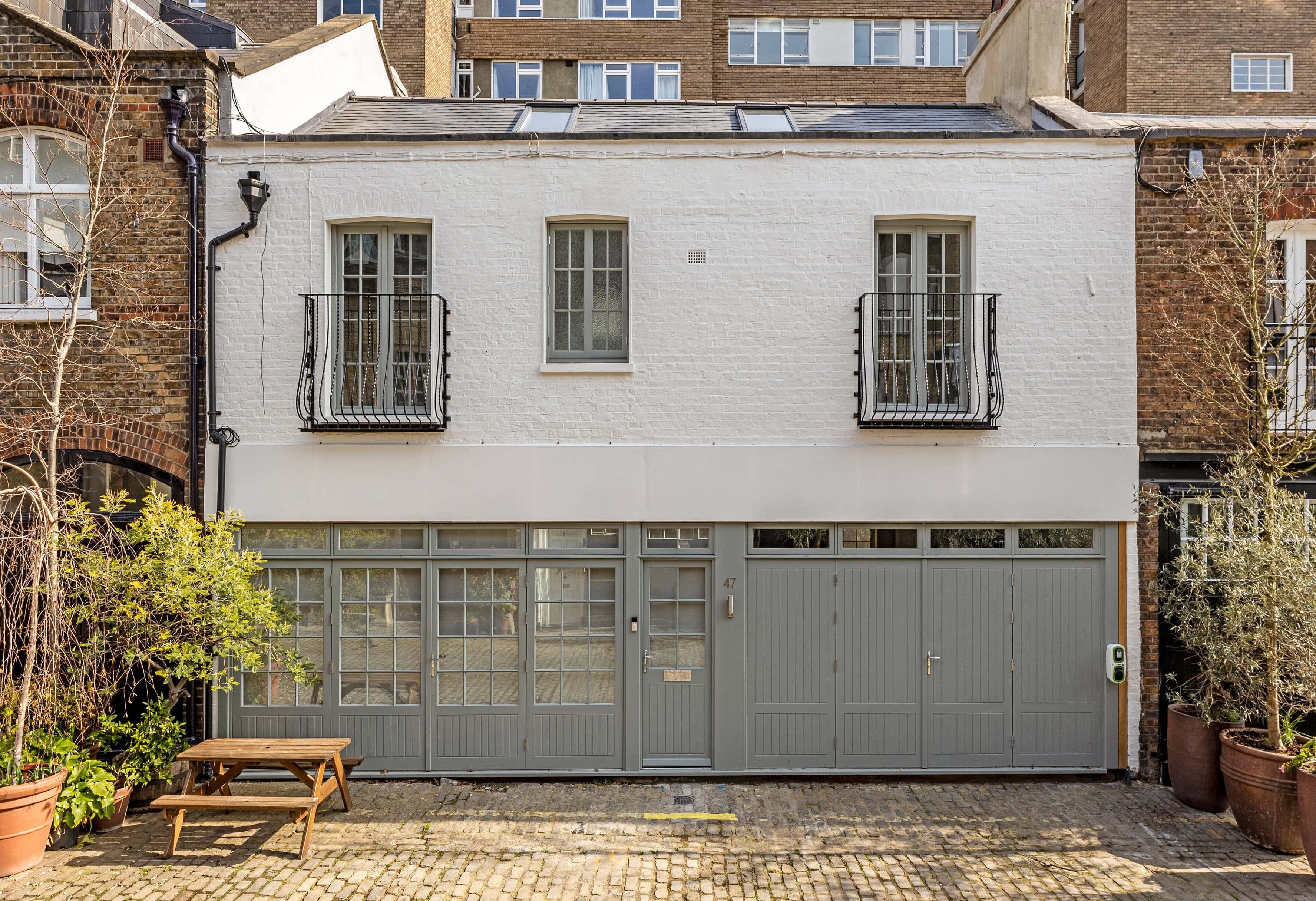 External image of a mews house for rent in Bathurst Mews, W2.