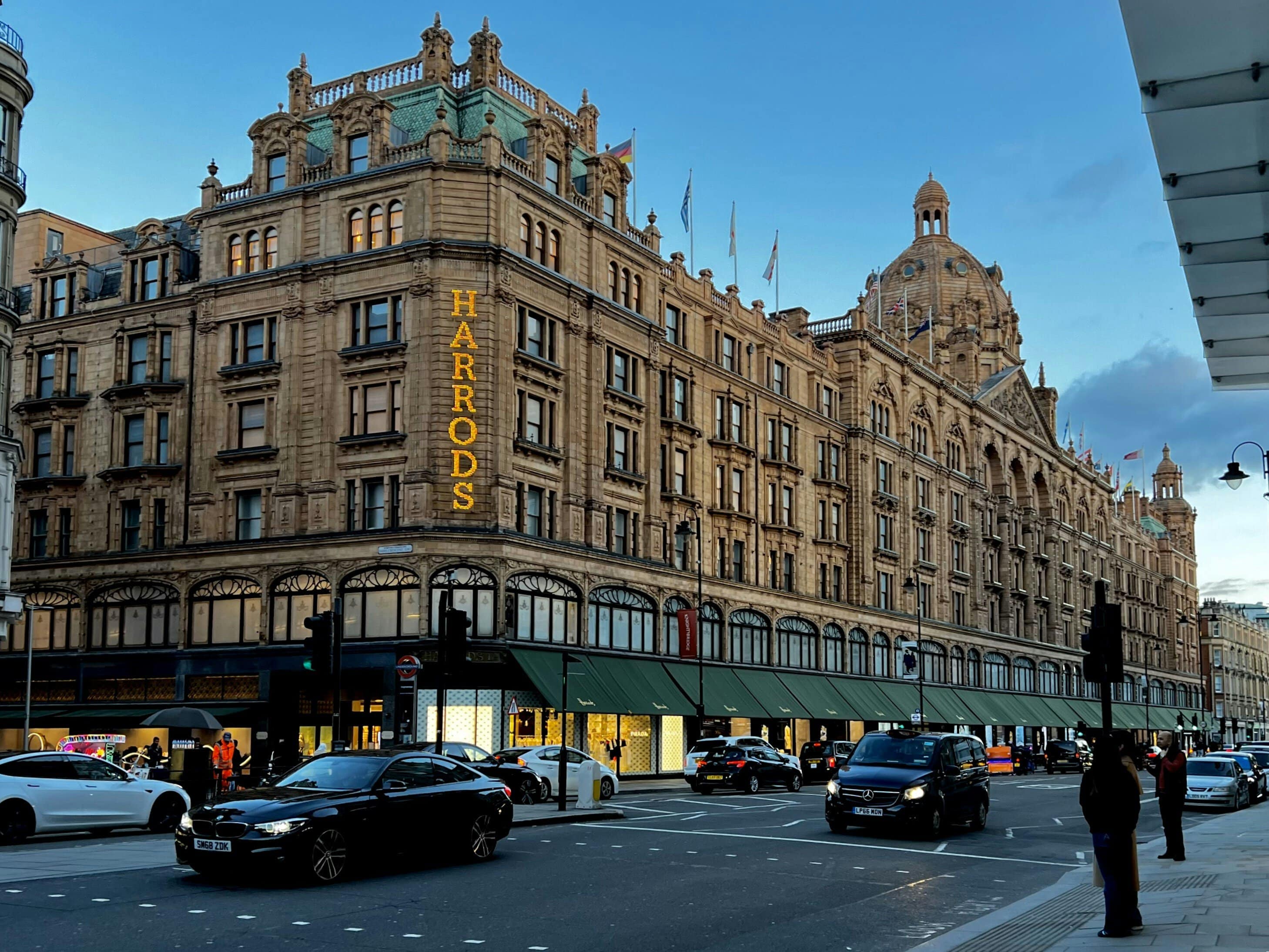 External picture of Harrods. Renting in Knightsbridge means being close to the most prestigious brands in the world.